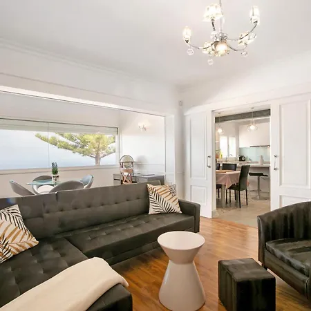 Chousa Nyaraló Sauzal